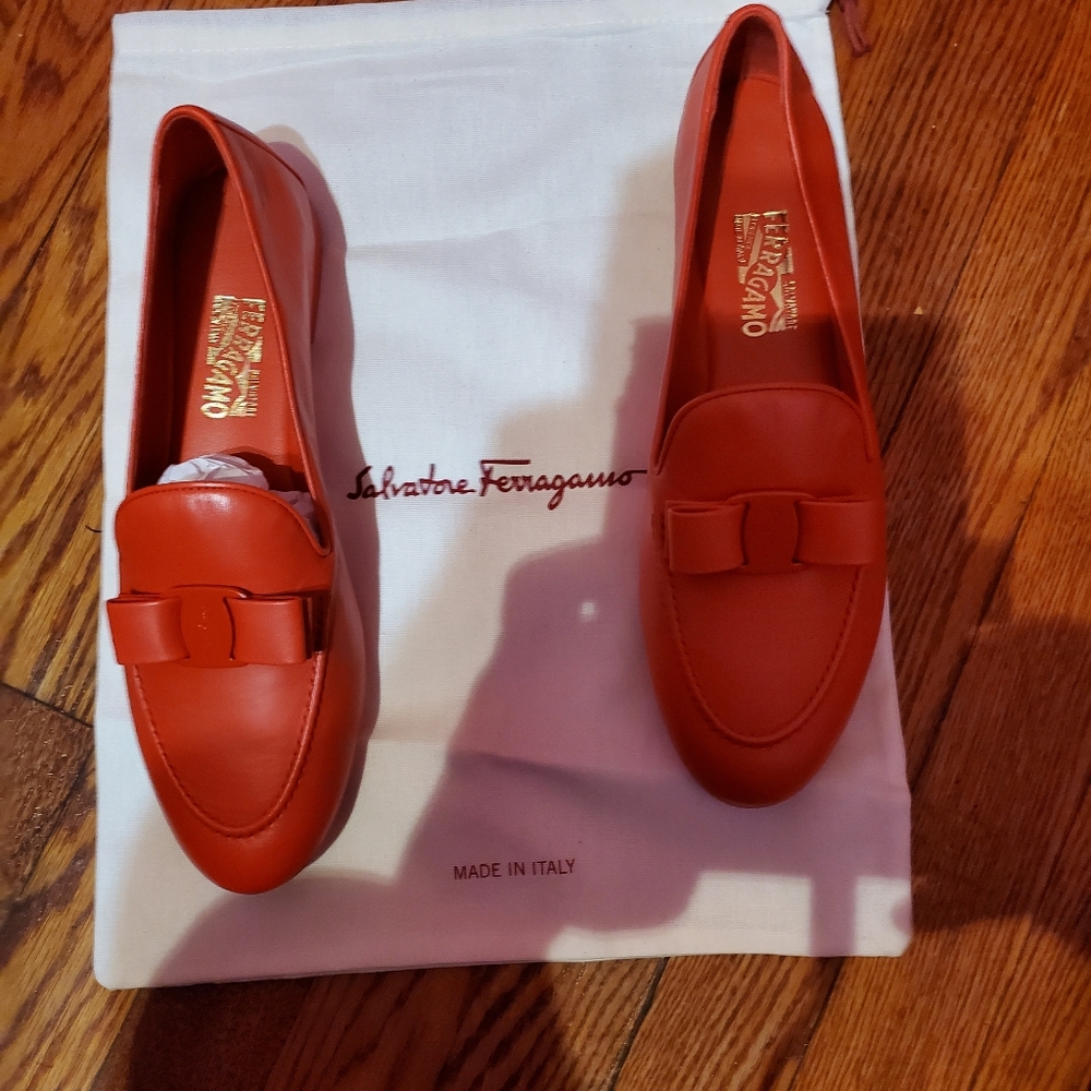 Authentic Salvatore Ferragamo Vara Bow Moccasin